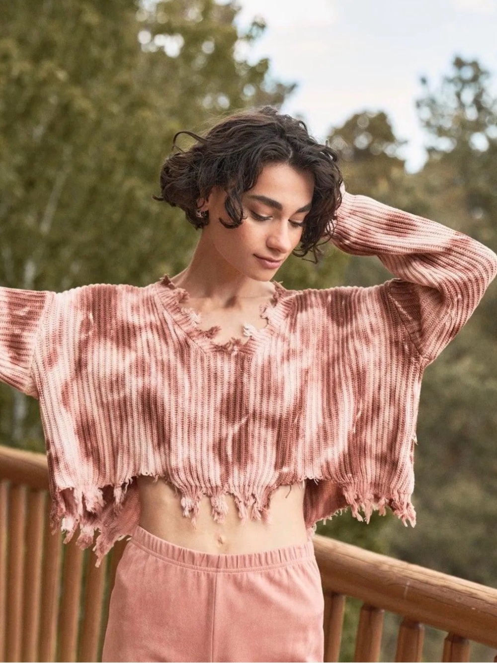 Le Lis Cropped Distressed Knit Sweater - Dusty Pink